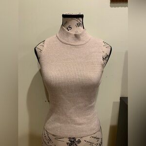 Alya Cream ribbed mock neck sweater tank size small